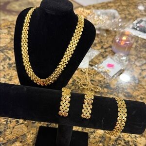 Elegant Gold Jewelry Set for Women